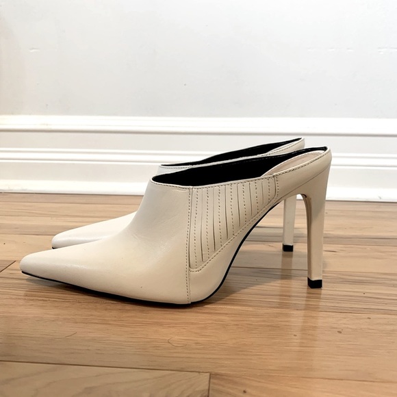 NWOT Zara pointed white heels - Picture 3 of 7